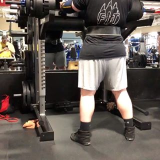 Meh set of 6 with 160 on log out of rack. Keeping things pretty light this week to recover a little bit more. Always a good training session in my @fitnessfirstsupps gear!
#powerlifting #bodybuilding #gym #weightlifting #fitfam #fitness #motivation #squats #strength #fit #fitnessmotivation #gymlife #training #strong #muscle #abs #cardio #instafit #health #fitspo #gains #yoga #workout #wod #sport  #deadlift #ohiosstrongestman2019 #ohiosstrongestman