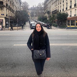 #París, Avenida New York .
.
#BuenosAires tiene tanta influencia francesa en su arquitectura, que tranquilamente esta foto podría ser en alguna calle de la ciudad. 
Tan lindas las dos ciudades 