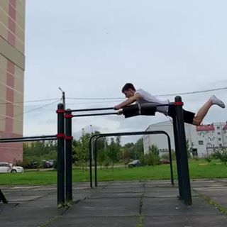 Иди к новым вершинам! #ruworkout @artem._.morozov
Follow me plz @ru_workout
⠀
______________________________
#workout #workoutfit #workouts #power #workouttime #workoutmotivation #workoutflow #sport #exercise #sportlife #beastmode #fitnes #fitnesslife #fitnessmotivation #calisthenicsmovement #fitnessfun #воркаут #спорт #спортвмассы #fitnessaddict #спортпит #фитнес #muscle #nopainnogain  #calisthenics #body #getfit #calisthenicsworkout #motivation