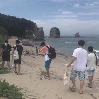 久々のバスケ部
白良浜でマリンスポーツしてきた‍️
潮ずっとかかってくるし何回も落ちてみんな体力使い切ったバナナボートも今思ったら楽しかったなあって(笑)
大学生なってもこーやって集まれる仲間、最高！