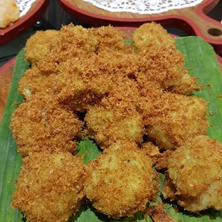 Ketan kelapa 
.
.
#makanan #kuliner #food #jajanan #makananenak #foodporn #makanankekinian #instafood #makanansehat #kulinerindonesia #makanenak #foodie #kulinerjakarta #cemilan #jakarta #bandung #like #enak #delicious #snack #indonesianfood #makananpedas #kulinerenak #wisatakuliner #minuman #makananindonesia #follow #makanmakan #bhfyp #jelajahberdua