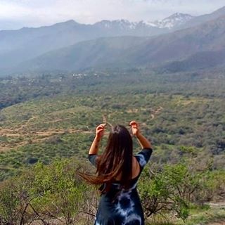  La tierra dijo: Enraízate, eleva tus ramas y florece. La vida contiene el misterio de toda semilla y la sabiduría milenaria de todos los bosques.
#instagood #instatravel #instayogi #instanature #instaphoto #instalove #instafollow #instalike #instachile #instayoga #naturaleza #nature #naturephotography #yogalife #yogainspiration #yogaeverywhere #yogachallenge #yogaeveryday #yogi #yoga #chilegram #laflorida #instalaflorida #trekking #santiagodechile #vscogirl