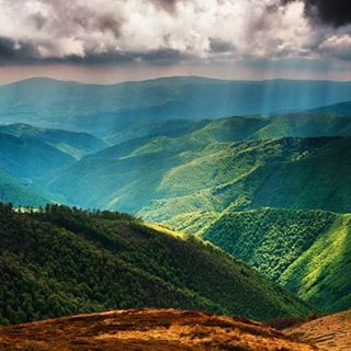 🤩
#nature #naturelovers #nature_perfection #natureza #naturelover #naturehippys #instagramanet #instatag  #nature_shooters #natureporn #natureaddict #pretty #nice #photooftheday #weather #day #mothernature #beautiful #beautifulday #outdoors #sky #sun #happyday #happylife #real #sunset #sunrise #blue #flowers #tree