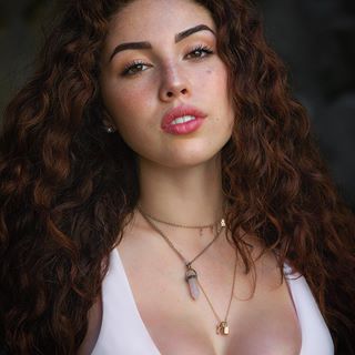 @cristiana.love #sunbaked #beautyshot #beautyshots #beautyshots_gallery #beautyshotportraits #sundayportrait #laphotographer #laphotographers #laphotography