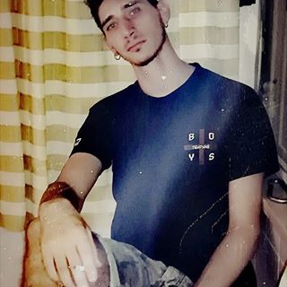 Avanti sempre per la propria strada  #influencer #instagood #istaphoto #siculo #italianstyle #istamood #istamoda #followers #secretion #model #modella #modellook #istantphoto #photo #bellagente #siciliangirl #italiangirl #boys #nationalboyfriendday #boa #fashionblogger #blondegirl #bloggerstyle #instablog #blondegirl #blondebalayage #blondie #blouse #influenceritalia #influencerstyle