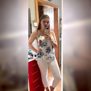 Hindernisse und Schwierigkeiten sind Stufen, auf denen wir in die Höhe steigen. 
#waiting #nationalboyfriendday #of #sister #hat