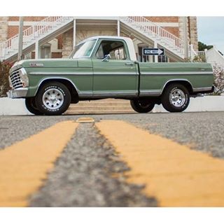  
.
.
.
.
.
Kyle C.'s uncle bought this 1967 F-100 brand new. When he decided to sell it years later, Kyle jumped at the chance to own it. His uncle passed away not too long after he acquired the truck, so Kyle restored it in his honor. .
#Ford #Fordtruck #FordF100 #F100 #Fordera #bumpside #greentruck #familytruck #trucklife #lmctruck #classictruck #classicFord #Fordnation #trucks
.
.
.
.
Credits: @lmctruck